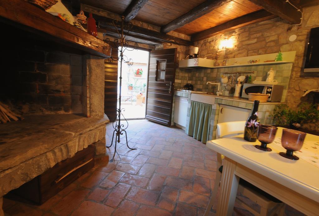 Gračišće Holiday Homes Poli Svetega Antona חדר תמונה