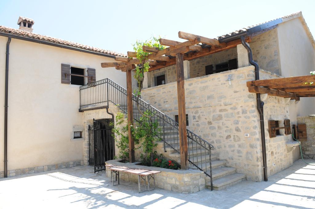 Gračišće Holiday Homes Poli Svetega Antona חדר תמונה